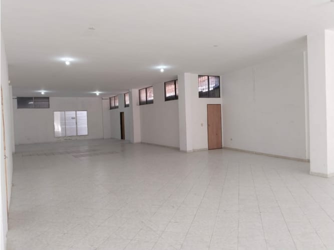 Local en arriendo en Centro, Rionegro, 321 m² · foto 2 de 7