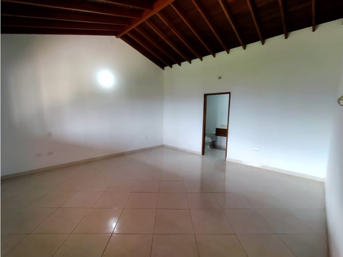 Casa de 3 alcobas en arriendo en San Rafael, Envigado, 230 m² · foto 21 de 24