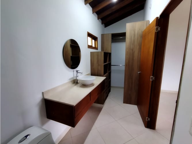 Casa de 3 alcobas en arriendo en San Rafael, Envigado, 230 m² · foto 22 de 24