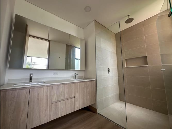 Apartamento de 3 alcobas en arriendo en Llano Grande, Rionegro, 298 m² · foto 14 de 14