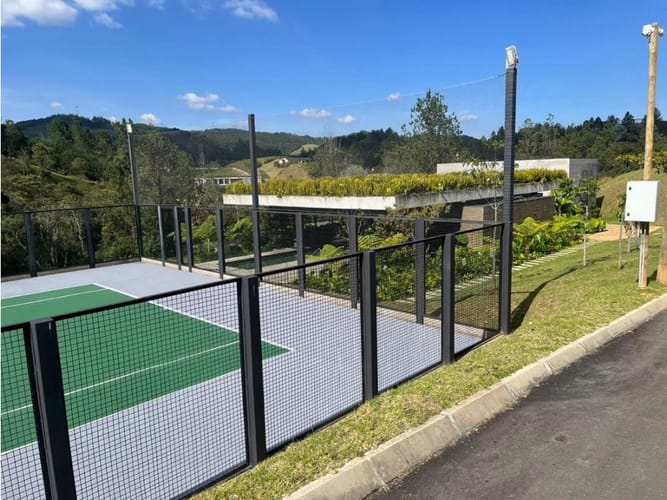 Lote en venta en Escobero, Envigado, 2136 m² · foto 4 de 8