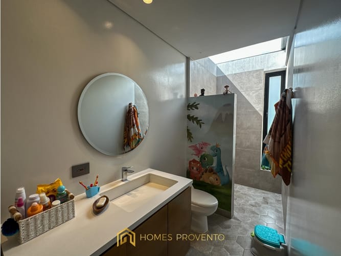 Casa de 4 alcobas en venta en La Indiana, Medellín, 370 m² · foto 14 de 20