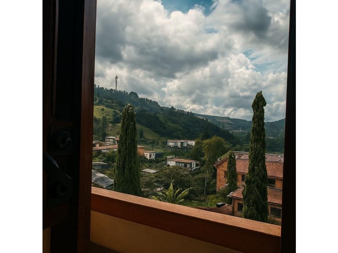 Casa de 3 alcobas en arriendo en Aeroparque Juan Pablo Ii, Medellín, 300 m² · foto 4 de 12