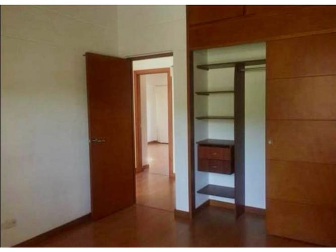 Casa de 3 alcobas en arriendo en El Retiro, 225 m² · foto 14 de 18