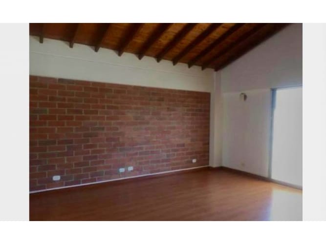 Casa de 3 alcobas en arriendo en El Retiro, 225 m² · foto 17 de 18