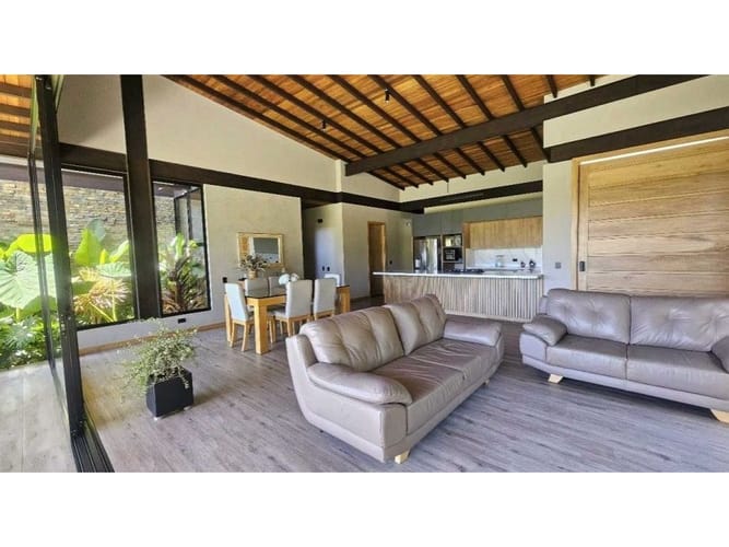 Casa de 3 alcobas en arriendo en El Retiro, 255 m² · foto 7 de 24