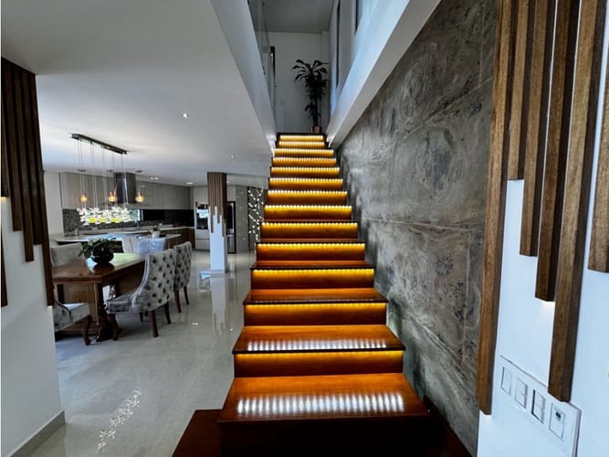 Casa de 5 alcobas en venta en Las Palmas, Medellín, 420 m² · foto 2 de 24