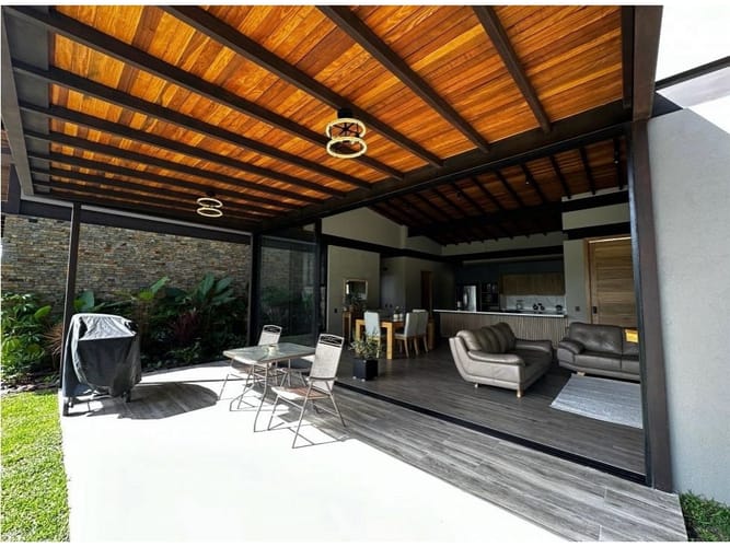 Casa de 3 alcobas en arriendo en El Retiro, 255 m² · foto 9 de 24