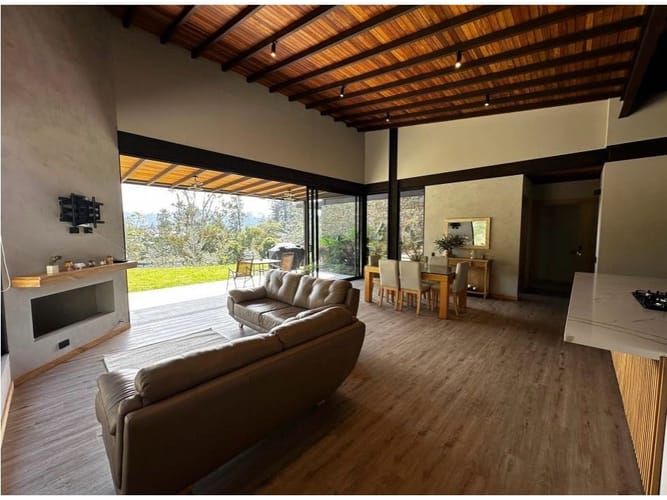 Casa de 3 alcobas en arriendo en El Retiro, 255 m² · foto 11 de 24