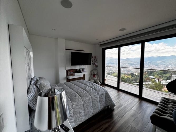 Casa de 5 alcobas en venta en Las Palmas, Medellín, 420 m² · foto 7 de 24