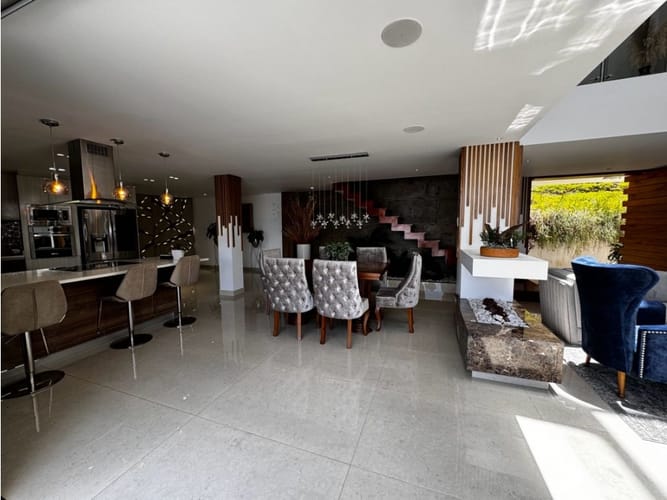 Casa de 5 alcobas en venta en Las Palmas, Medellín, 420 m² · foto 8 de 24