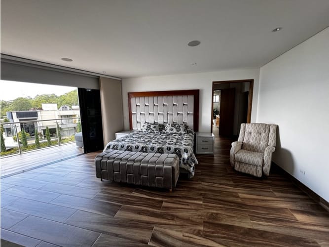 Casa de 5 alcobas en venta en Las Palmas, Medellín, 420 m² · foto 10 de 24