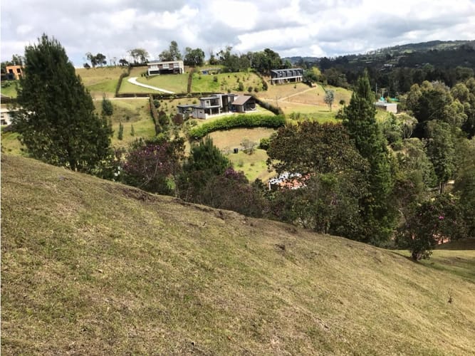 Lote en venta en Las Palmas, Envigado, 4282 m² · foto 3 de 9