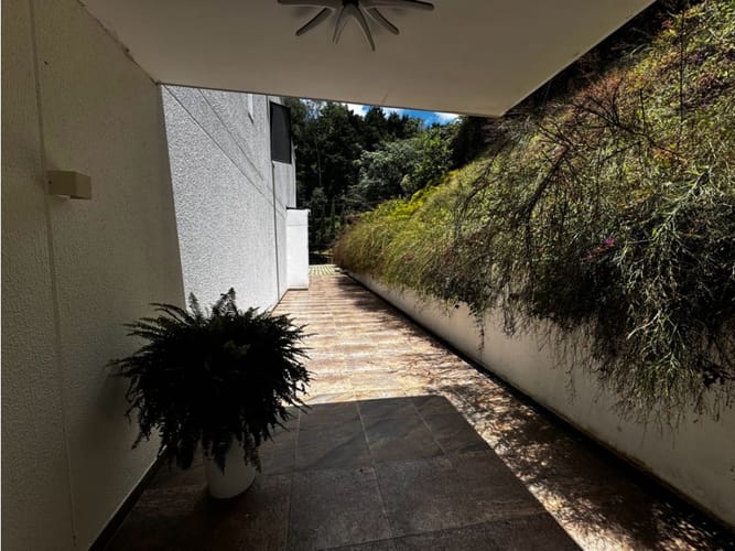 Casa de 5 alcobas en venta en Las Palmas, Medellín, 420 m² · foto 18 de 24