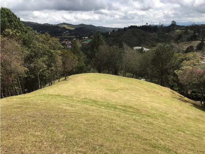 Lote en venta en Las Palmas, Envigado, 4282 m² · foto 8 de 9