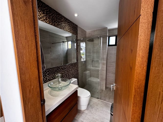 Casa de 5 alcobas en venta en Las Palmas, Medellín, 420 m² · foto 19 de 24