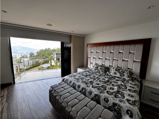 Casa de 5 alcobas en venta en Las Palmas, Medellín, 420 m² · foto 23 de 24