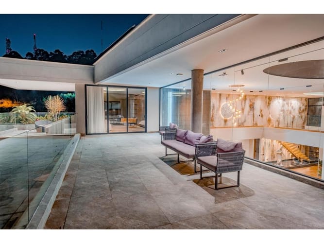 Casa de 10 alcobas en venta en Las Palmas, Envigado, 1200 m² · foto 8 de 24