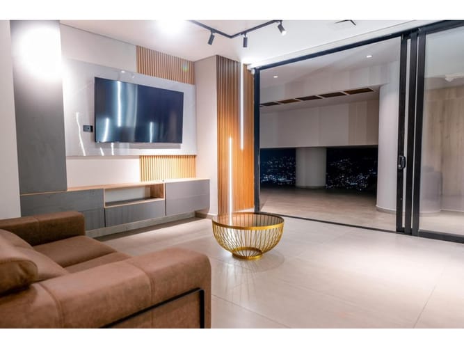 Casa de 10 alcobas en venta en Las Palmas, Envigado, 1200 m² · foto 15 de 24