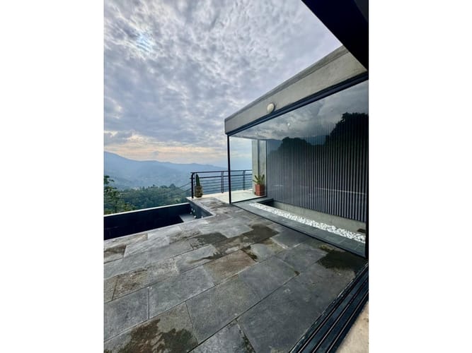 Casa de 4 alcobas en arriendo en El Esclavo, Medellín, 310 m² · foto 9 de 24