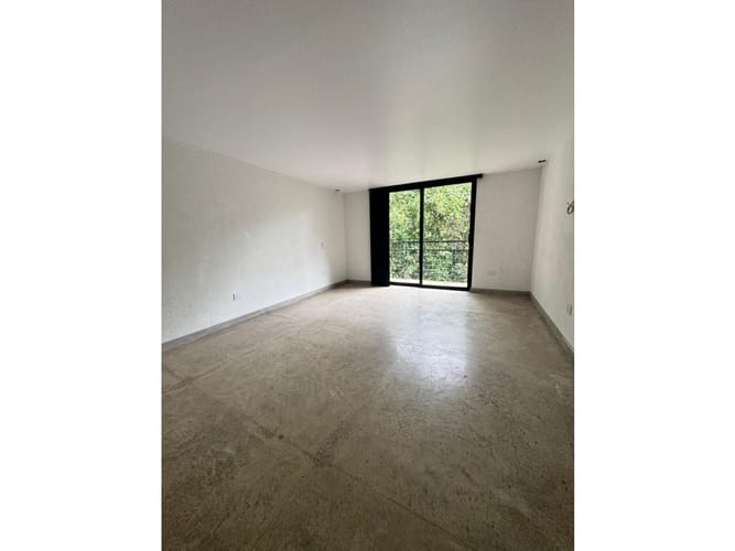 Casa de 4 alcobas en arriendo en El Esclavo, Medellín, 310 m² · foto 18 de 24