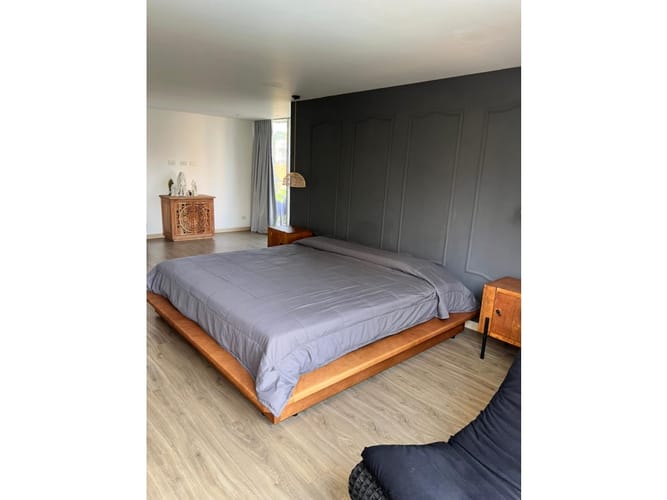 Apartamento de 3 alcobas en arriendo en Los Naranjos, Medellín, 220 m² · foto 8 de 12