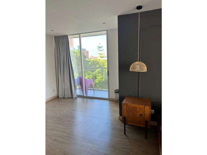 Apartamento de 3 alcobas en arriendo en Los Naranjos, Medellín, 220 m² · foto 11 de 12