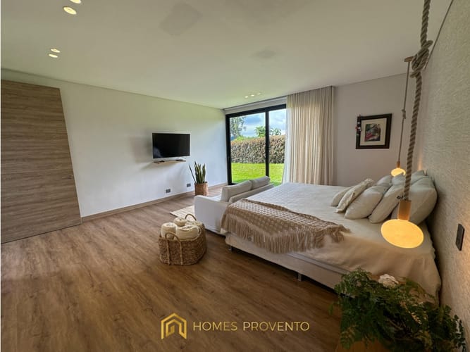 Casa de 4 alcobas en arriendo en La Indiana, Medellín, 370 m² · foto 17 de 20
