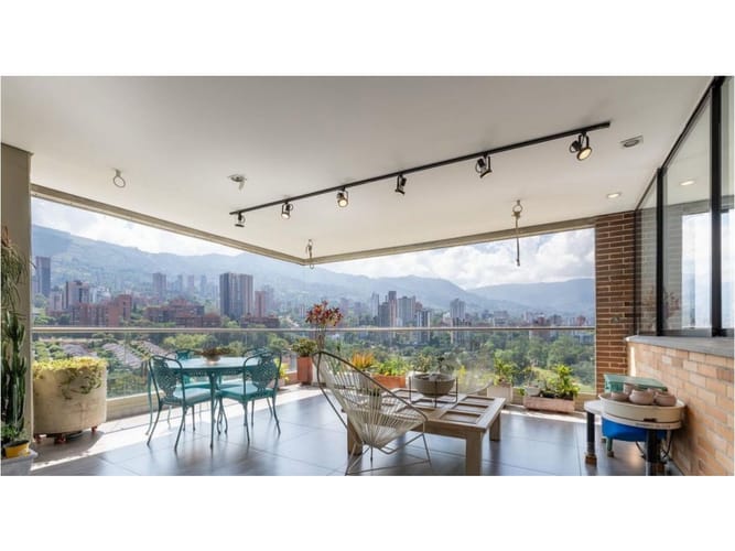 Apartamento de 3 alcobas en arriendo en Los Balsos, Medellín, 330 m² · foto 7 de 12