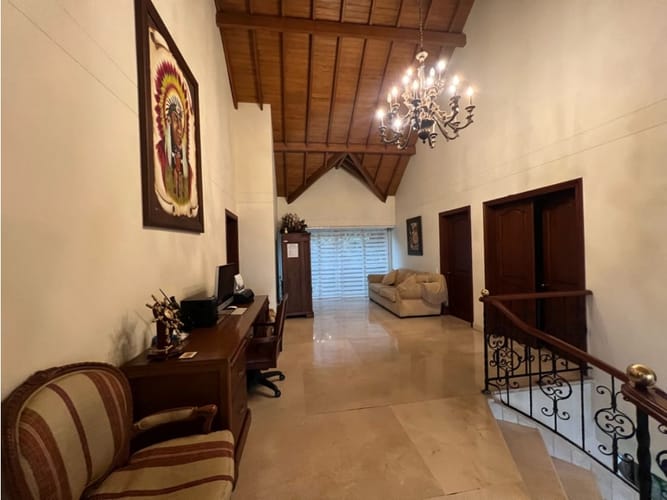 Casa de 4 alcobas en arriendo en Quintas Del Palmar, Medellín, 510 m² · foto 15 de 24
