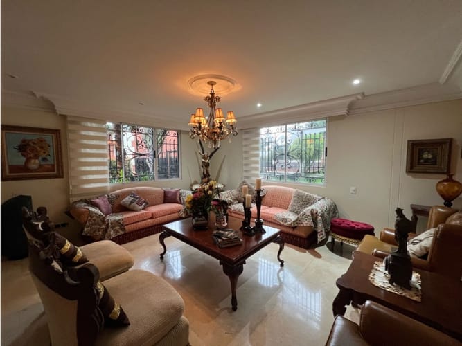 Casa de 4 alcobas en arriendo en Quintas Del Palmar, Medellín, 510 m² · foto 22 de 24