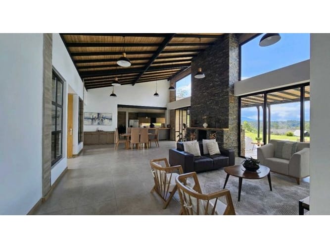 Casa de 4 alcobas en venta en Pantanillo, El Retiro, 380 m² · foto 11 de 24