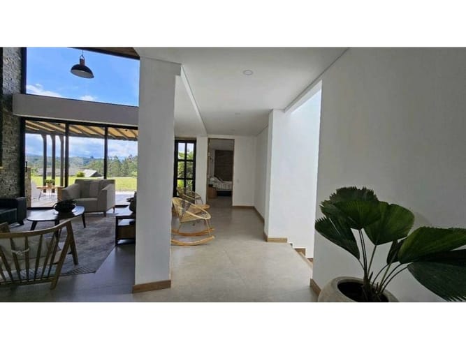 Casa de 4 alcobas en venta en Pantanillo, El Retiro, 380 m² · foto 18 de 24
