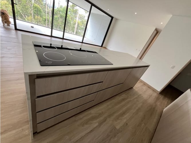Apartamento de 2 alcobas en arriendo en Sajonia, Rionegro, 126 m² · foto 4 de 19