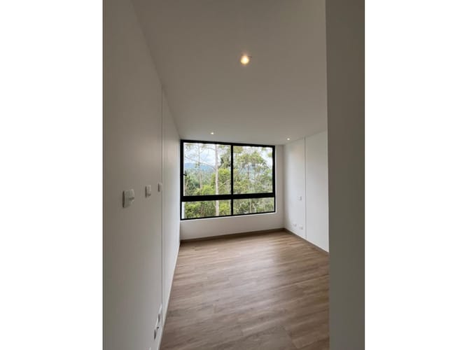 Apartamento de 2 alcobas en arriendo en Sajonia, Rionegro, 126 m² · foto 9 de 19
