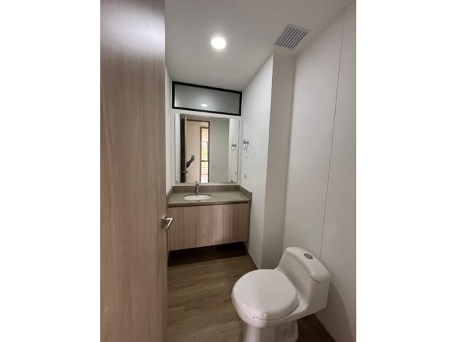 Apartamento de 2 alcobas en arriendo en Sajonia, Rionegro, 126 m² · foto 14 de 19