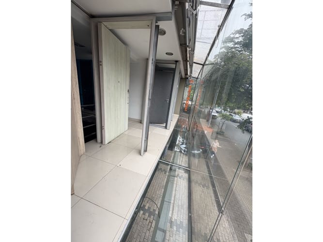 Local en arriendo en Laureles, Medellín, 486 m² · foto 7 de 16