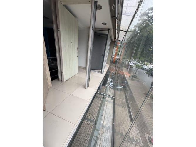 Local en arriendo en Laureles, Medellín, 486 m² · foto 8 de 16