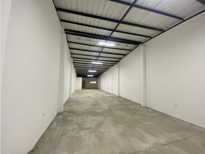 Bodega en arriendo en Llano Grande, Rionegro, 200 m² · foto 3 de 7