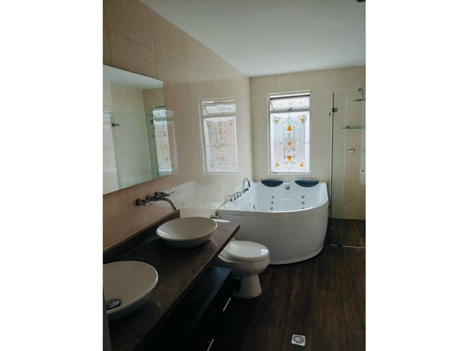 Apartamento de 3 alcobas en arriendo en Naranjal, Medellín, 230 m² · foto 3 de 18
