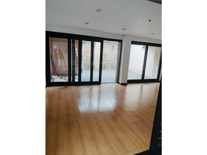 Apartamento de 3 alcobas en arriendo en Naranjal, Medellín, 230 m² · foto 5 de 18