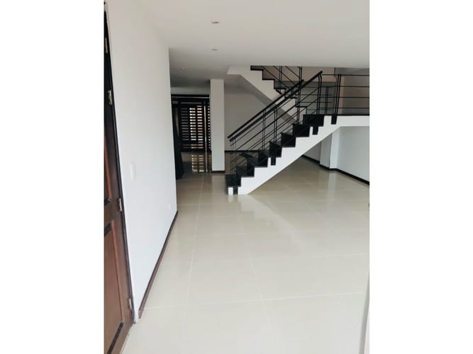 Apartamento de 3 alcobas en arriendo en Naranjal, Medellín, 230 m² · foto 6 de 18