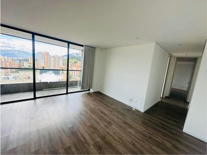 Apartamento de 2 alcobas en arriendo en Lalinde, Medellín, 85 m² · foto 2 de 20