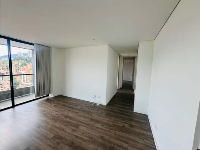 Apartamento de 2 alcobas en arriendo en Lalinde, Medellín, 85 m² · foto 3 de 20