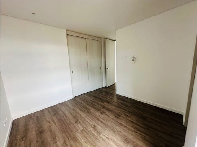 Apartamento de 2 alcobas en arriendo en Lalinde, Medellín, 85 m² · foto 5 de 20