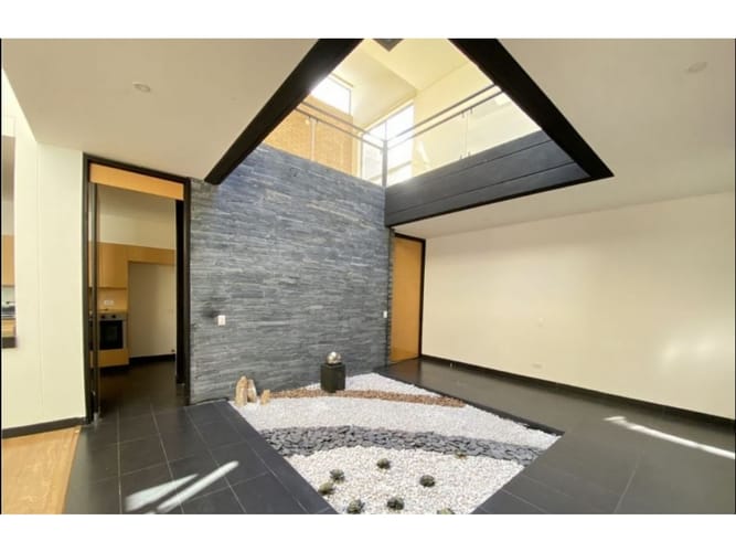 Casa de 4 alcobas en arriendo en Bolivariana, Envigado, 300 m² · foto 3 de 24