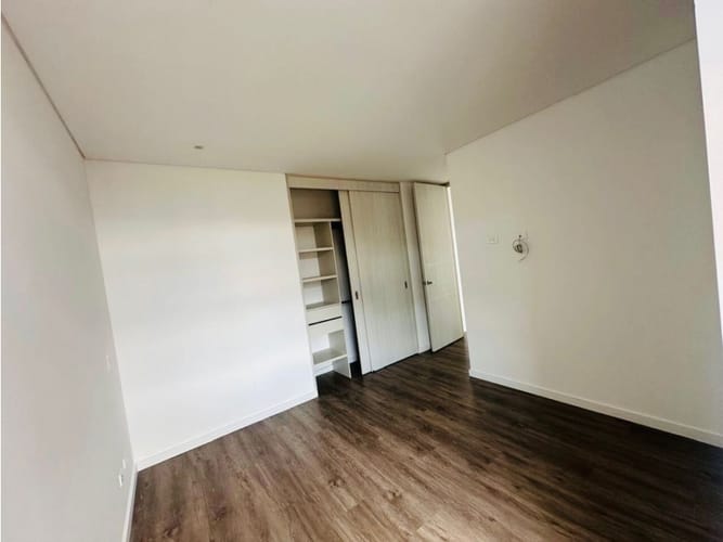 Apartamento de 2 alcobas en arriendo en Lalinde, Medellín, 85 m² · foto 7 de 20