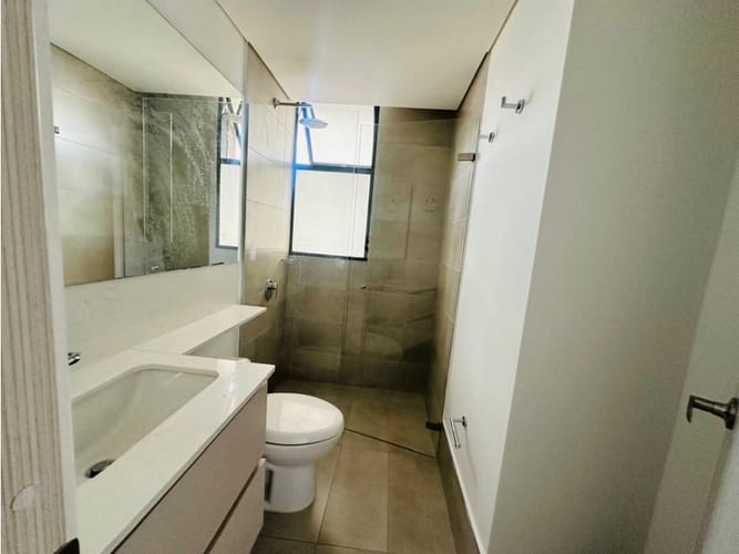 Apartamento de 2 alcobas en arriendo en Lalinde, Medellín, 85 m² · foto 12 de 20