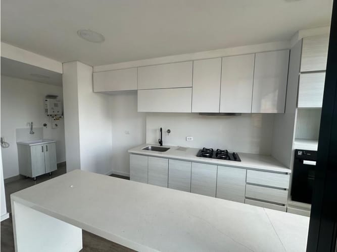 Apartamento de 2 alcobas en arriendo en Lalinde, Medellín, 85 m² · foto 14 de 20