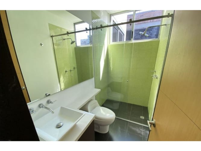 Casa de 4 alcobas en arriendo en Bolivariana, Envigado, 300 m² · foto 15 de 24
